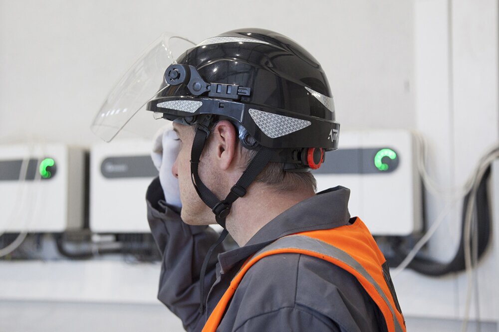 ATRA 20S Industrial safety helmet + Internal visor + External visor against electric arc Class 1 (4 kA/0,5s)