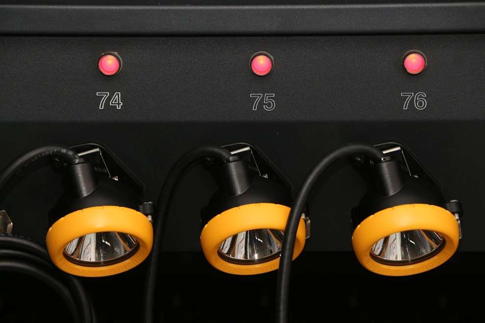 NWCR-30A Corded Lamp Charging Rack