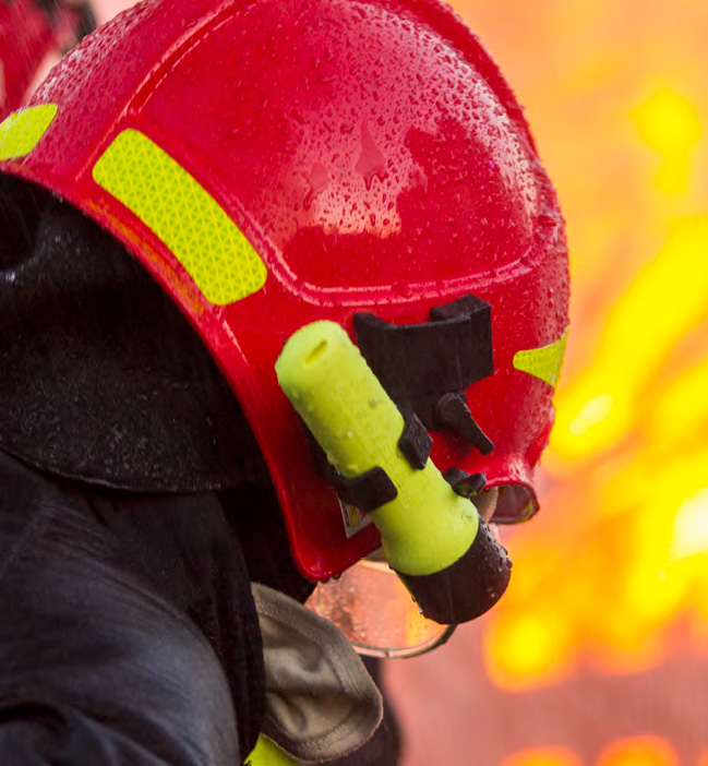 ISKRA LED Non-flammable torch for firefighters + holder set