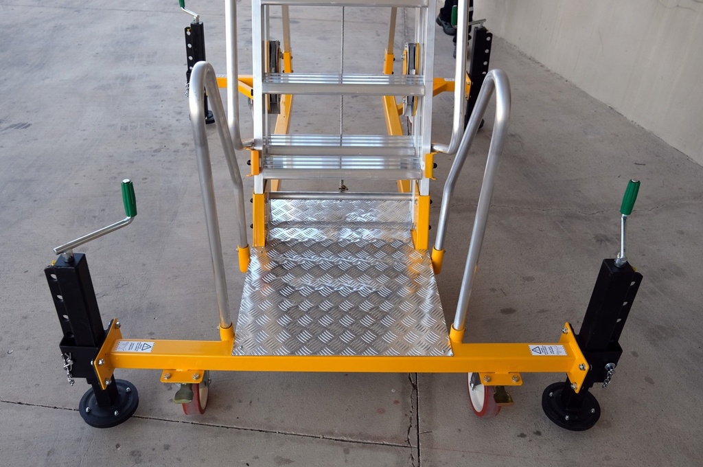 YP250 MONTANA Tanker Platform Ladder 4.28 m- 5.1m