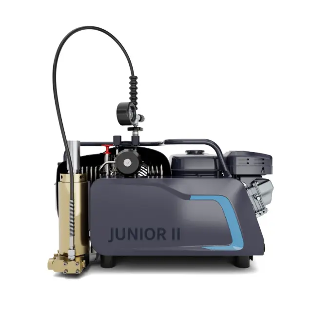 07_junior_ii_b_back.webp