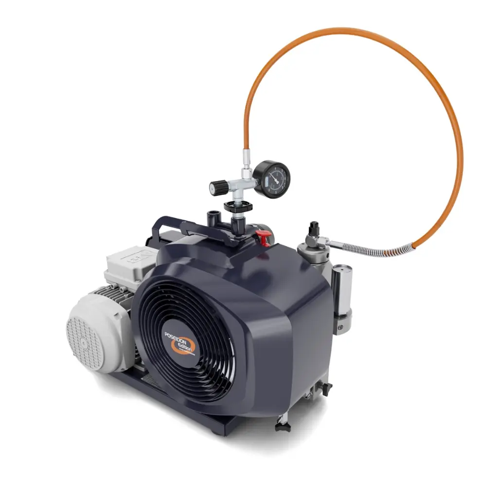 02_pe100_iso_front.webp