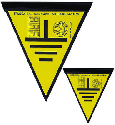 S120J2 Set of 2 triangular earthing flags