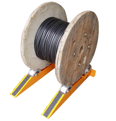 D260 Pair of cable drum unwinders on base