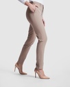 9146 BEVERLY WOMAN